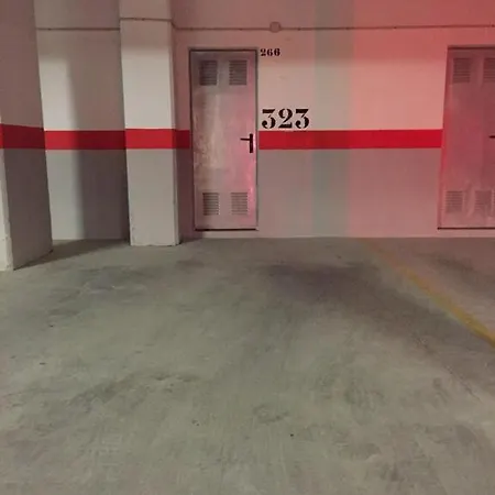 4p 3 Pools Location Garden Parking Shops Apartment