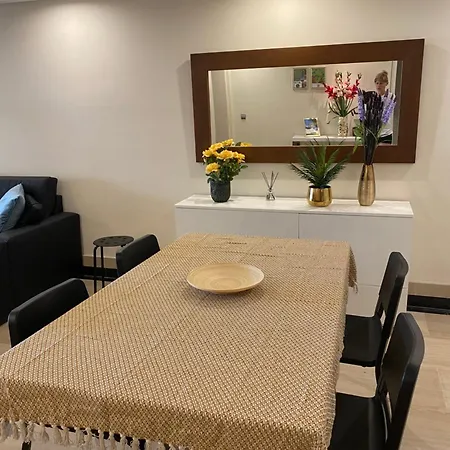 4p 3 Pools Location Garden Parking Shops Apartment
